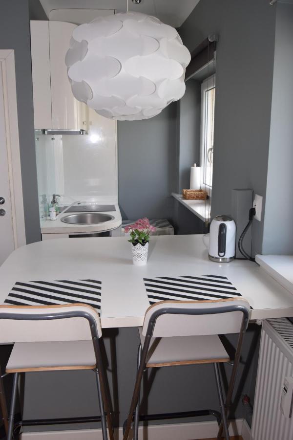 Be My Guest - Hoza Studio - Pkin Super Centrum Metro Wi-Fi Breakfast Warsaw Exterior photo